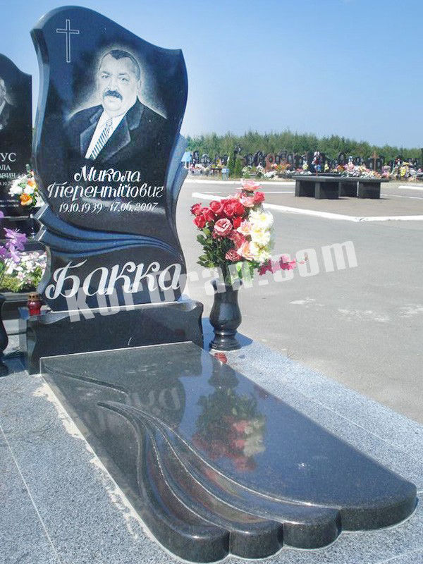 надгробный памятник в киеве