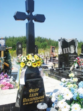 Гранитный крест K_724