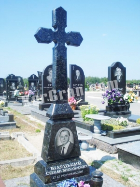 Гранитный крест K_728