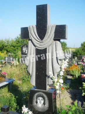 Гранитный крест K_730
