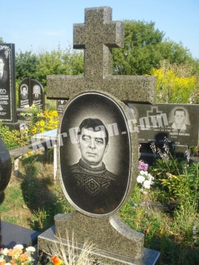Гранитный крест K_731