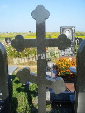Гранитный крест K_735