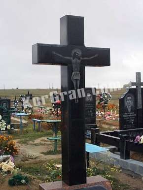 Гранитный крест K_745