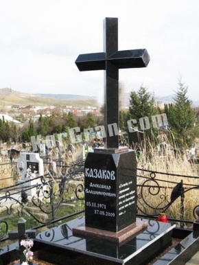 Гранитный крест K_764