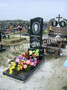 СТ-17: Памятник женщине с волной на двух тумбах с широкой полированной фаской Памятник с волной для женщины