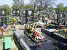 СТ-41: Памятник 'Закругленная арка' в комплексе с цокольной оградой и плиткой Памятник Закругленная арка в комплексе с цоколями